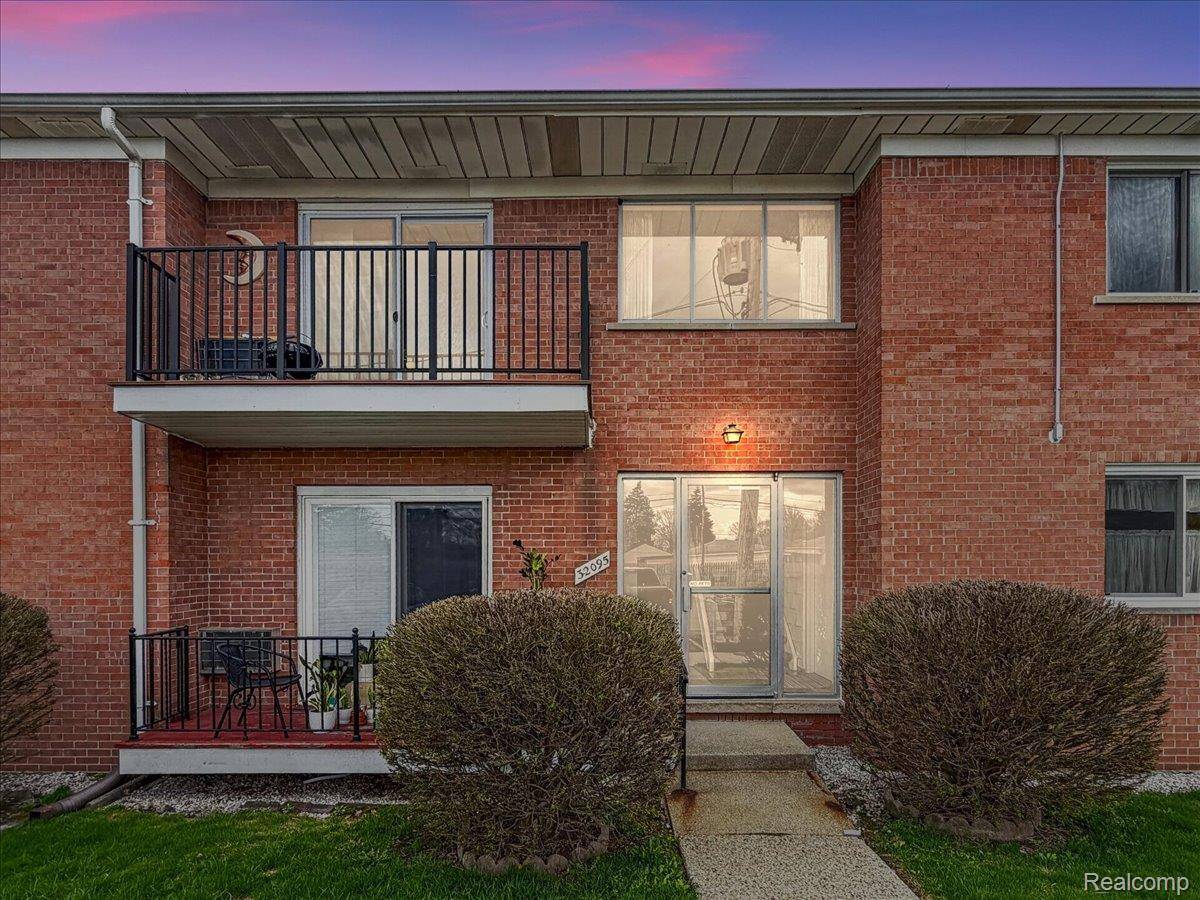 32095 Beaconsfield ST #29, Roseville, MI 48066