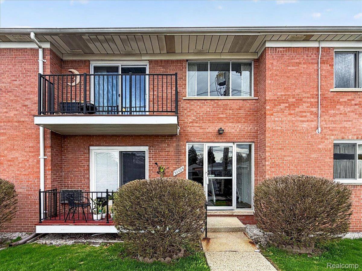 32095 Beaconsfield ST #29, Roseville, MI 48066