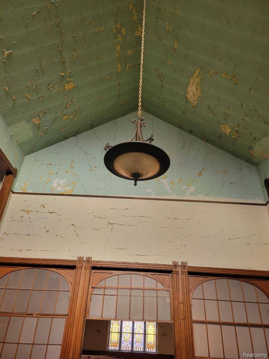 349 N Monroe ST, Lapeer, MI 48446