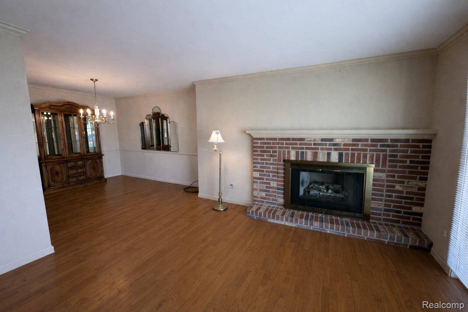 38984 Golfview DR W, Clinton Charter Township, MI 48038