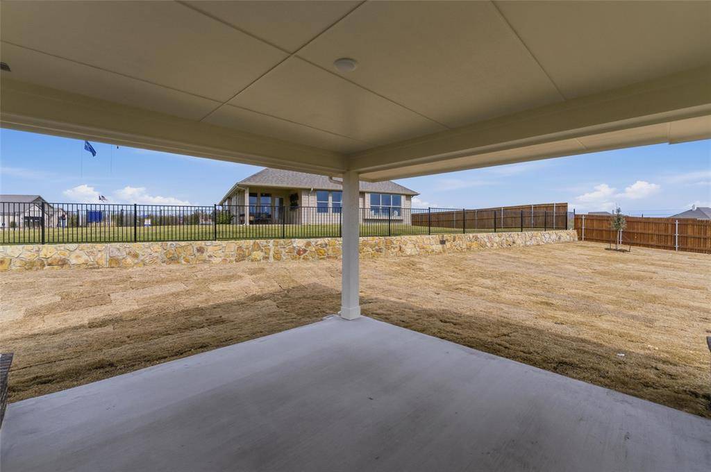 544 Waterford Park Boulevard, Weatherford, TX 76087