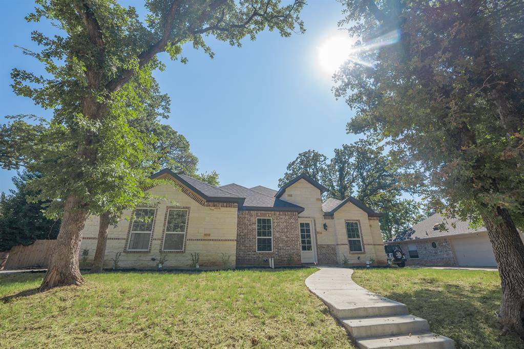 1408 Spinnaker Lane, Azle, TX 76020