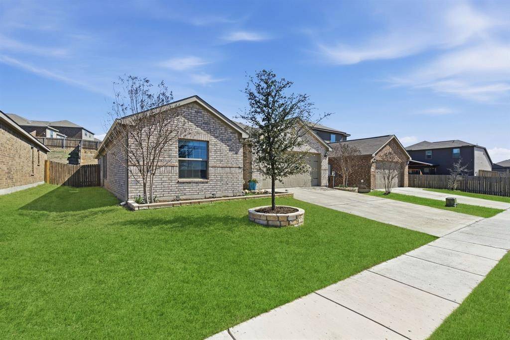 168 Bovine Drive, Newark, TX 76071