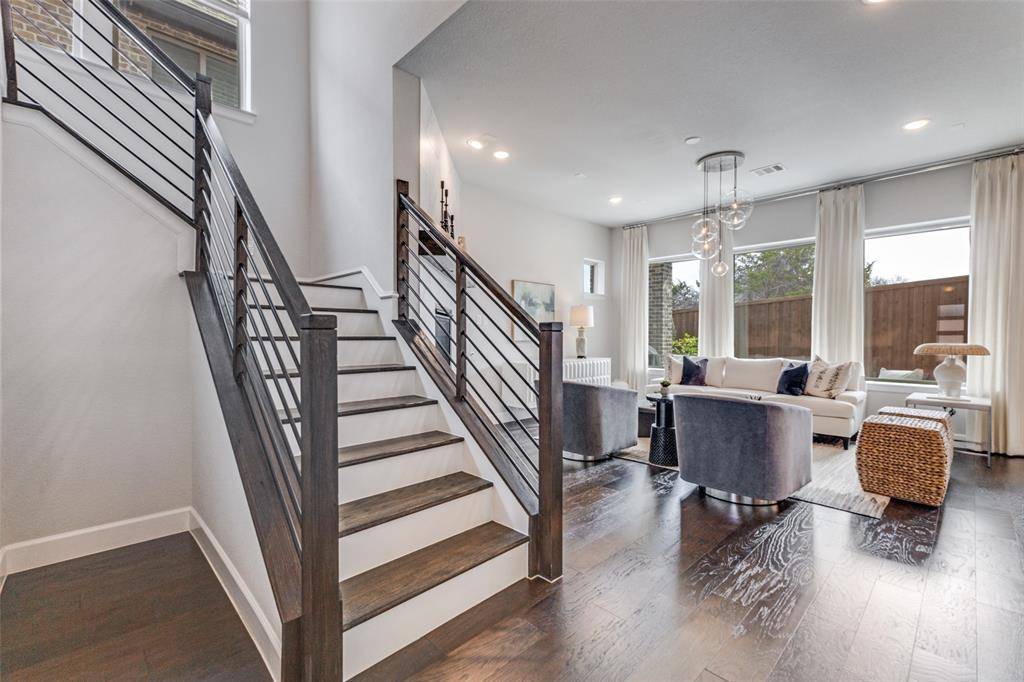 9136 Rock Daisy Court, Dallas, TX 75231