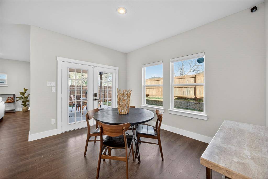 1913 E Myrtle Street, Fort Worth, TX 76104