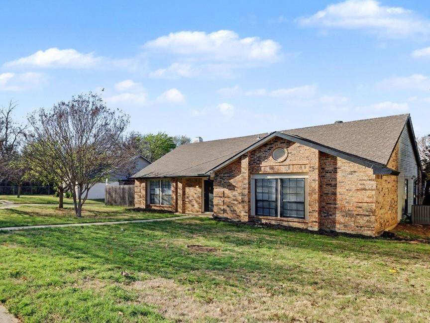 3024 Yorkshire Court, Flower Mound, TX 75028