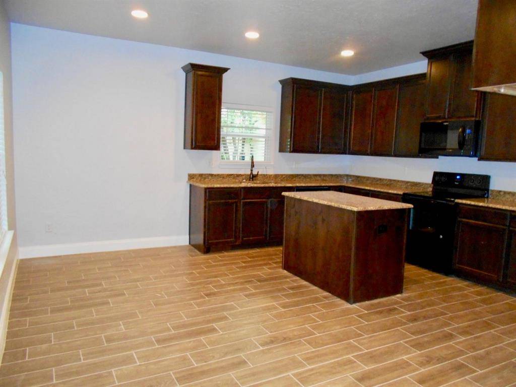 2811 Walnut Street, Greenville, TX 75401