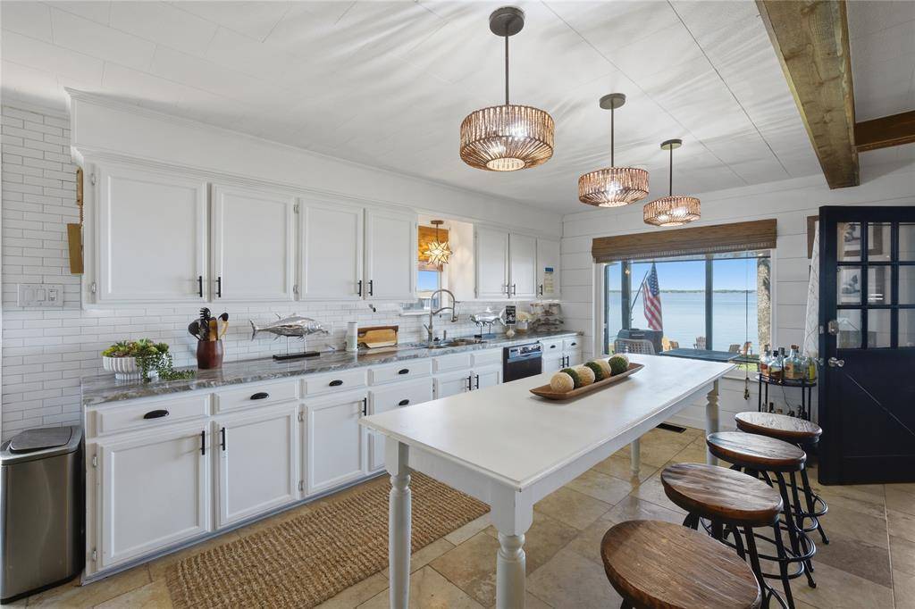 136 Harbor Drive, Gun Barrel City, TX 75156