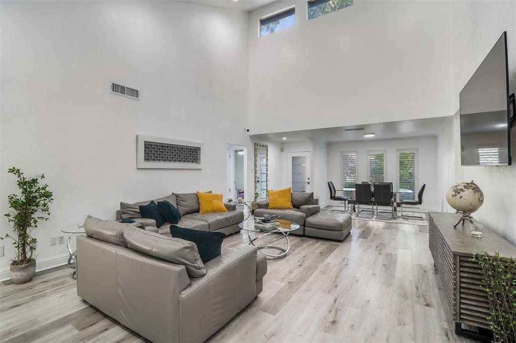 9015 Arborside Drive, Dallas, TX 75243