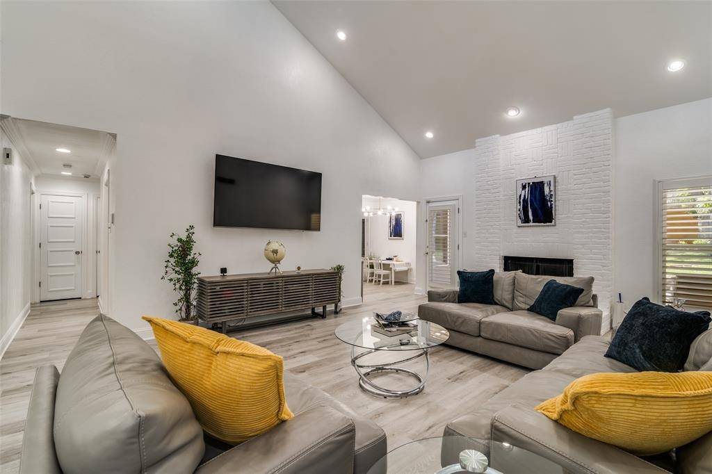 9015 Arborside Drive, Dallas, TX 75243