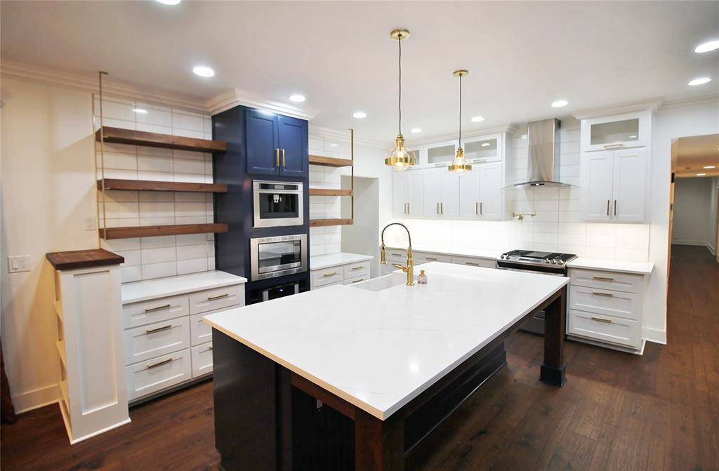 806 Bryson Street, Waxahachie, TX 75165