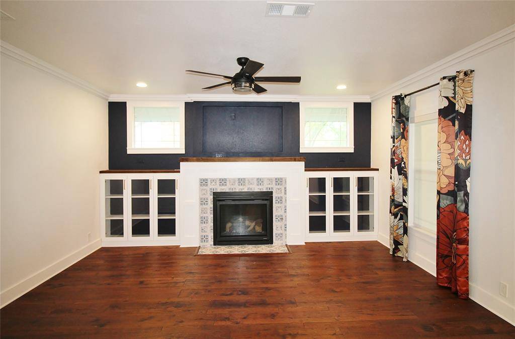 806 Bryson Street, Waxahachie, TX 75165