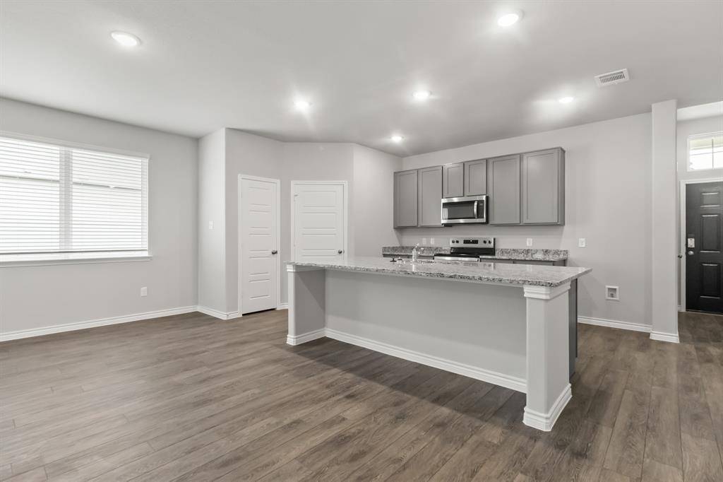 10656 Stag Lane, Fort Worth, TX 76036