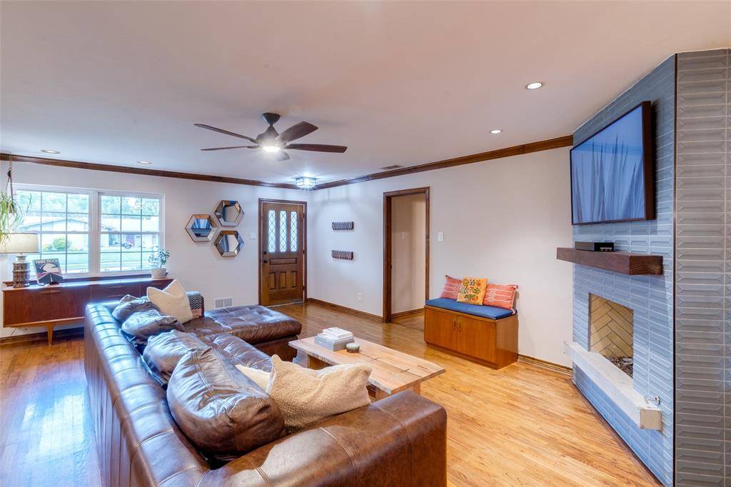 917 Fernwood Drive, Richardson, TX 75080