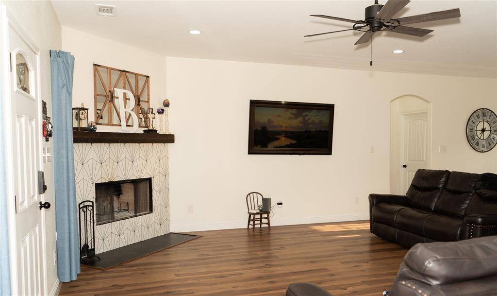 10609 County Road 913, Godley, TX 76044