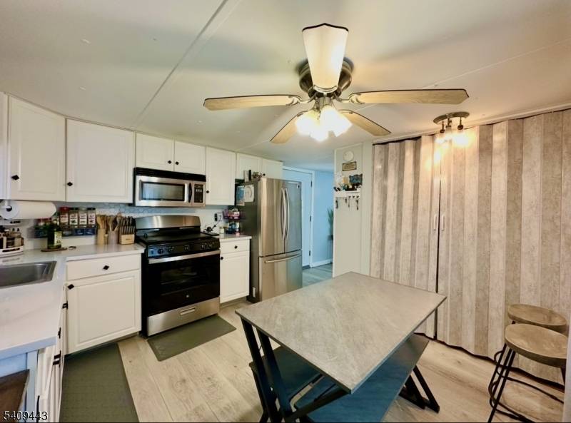 26 Dalbert St, Carteret Boro, NJ 07008