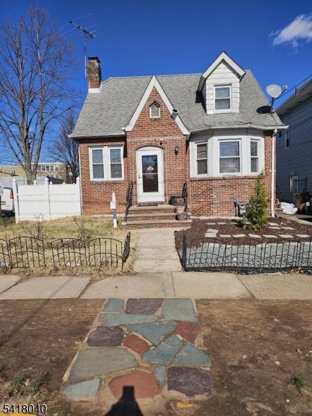 836 Summit St, Linden City, NJ 07036
