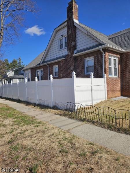 836 Summit St, Linden City, NJ 07036