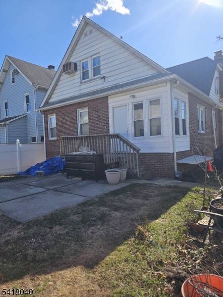 836 Summit St, Linden City, NJ 07036