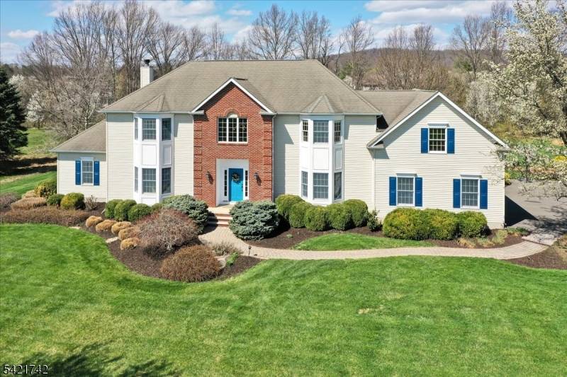 103 Stout Ln, Readington Twp., NJ 08822