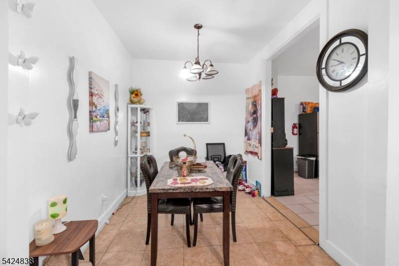 25 Oak St #3, Paterson City, NJ 07501