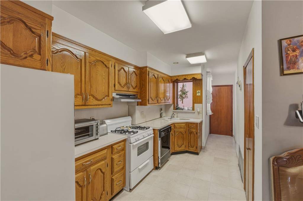 311 Avenue T, Brooklyn, NY 11223