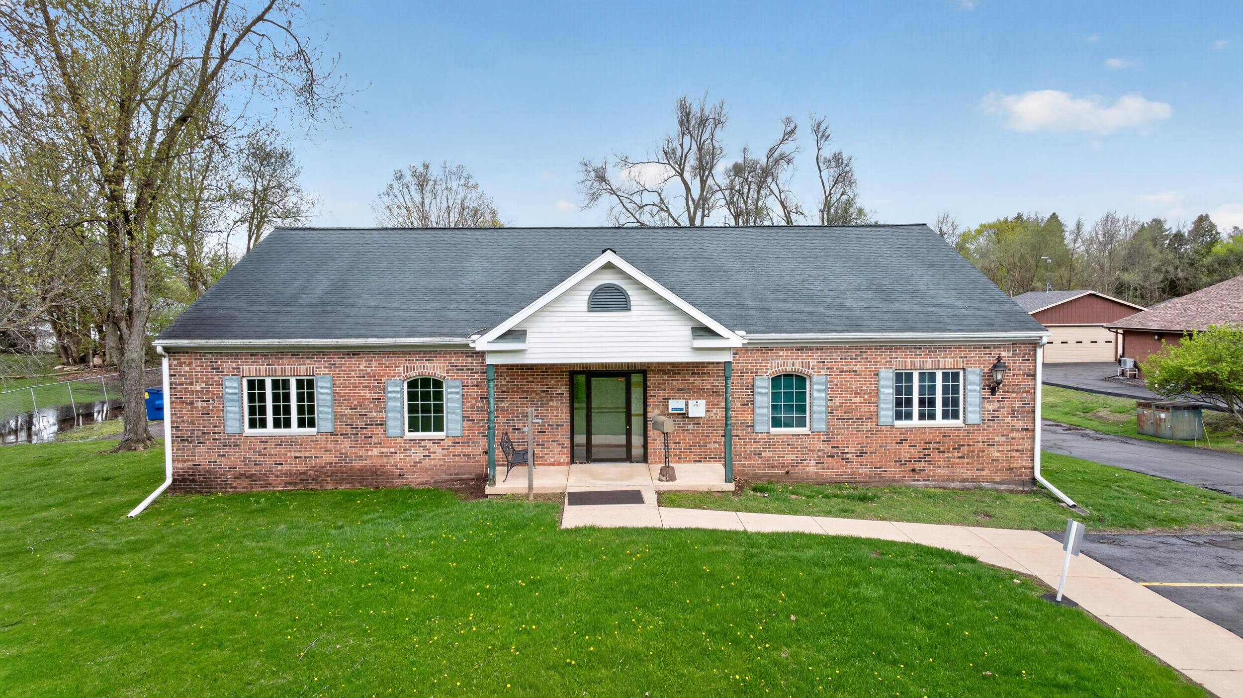 2600 Spring Arbor RD, Summit Twp, MI 49203