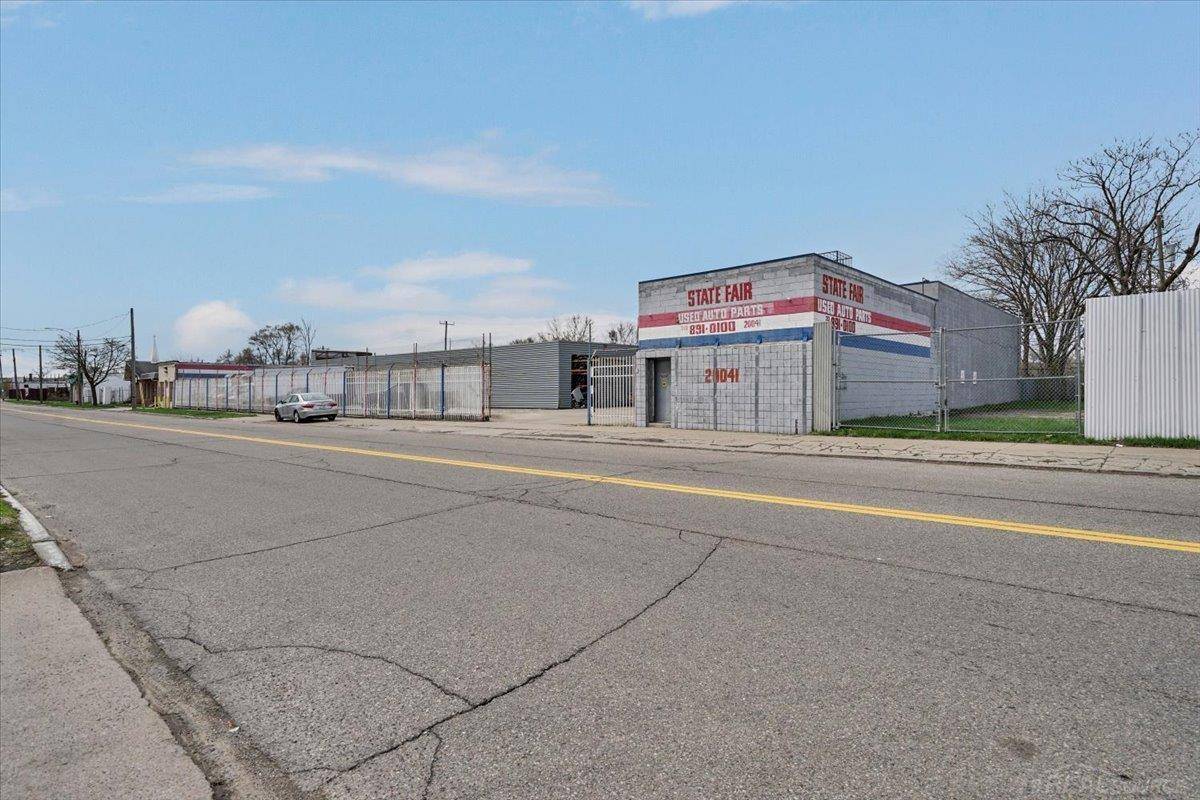 20011 John R ST, Detroit, MI 48203
