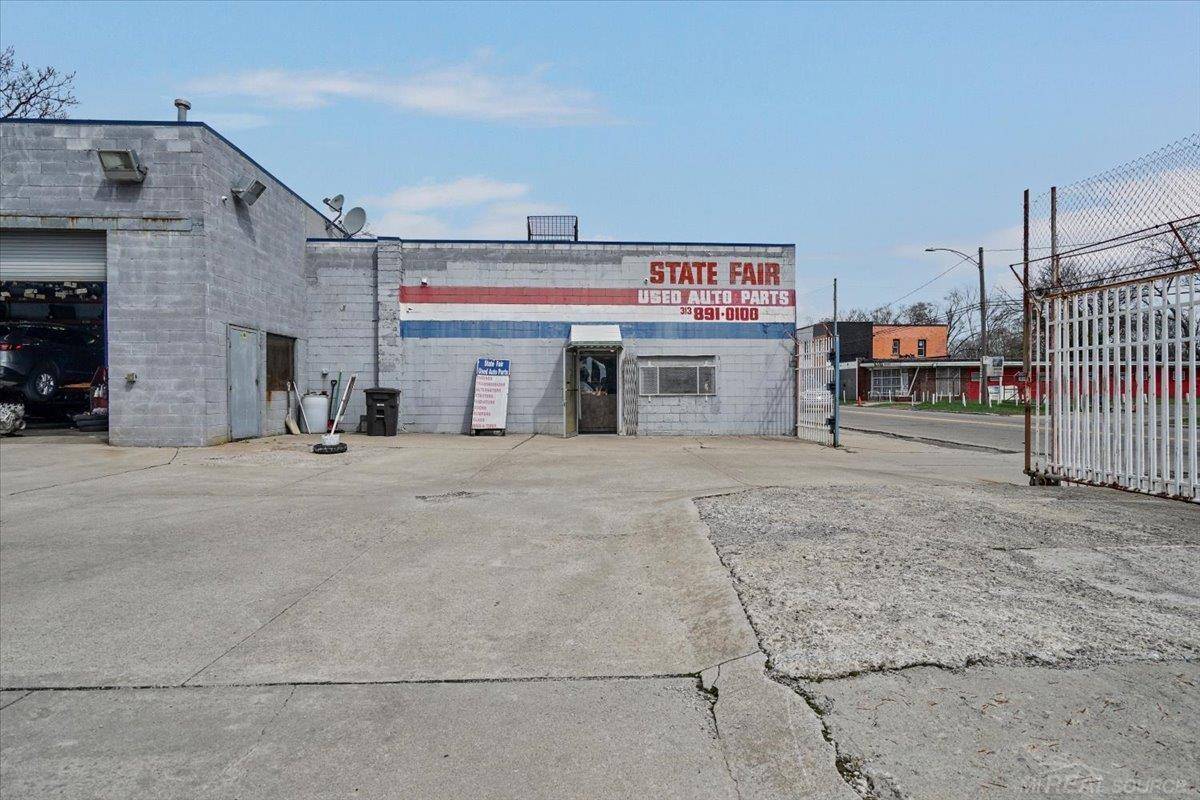 20011 John R ST, Detroit, MI 48203