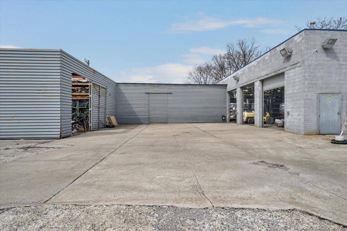 20011 John R ST, Detroit, MI 48203