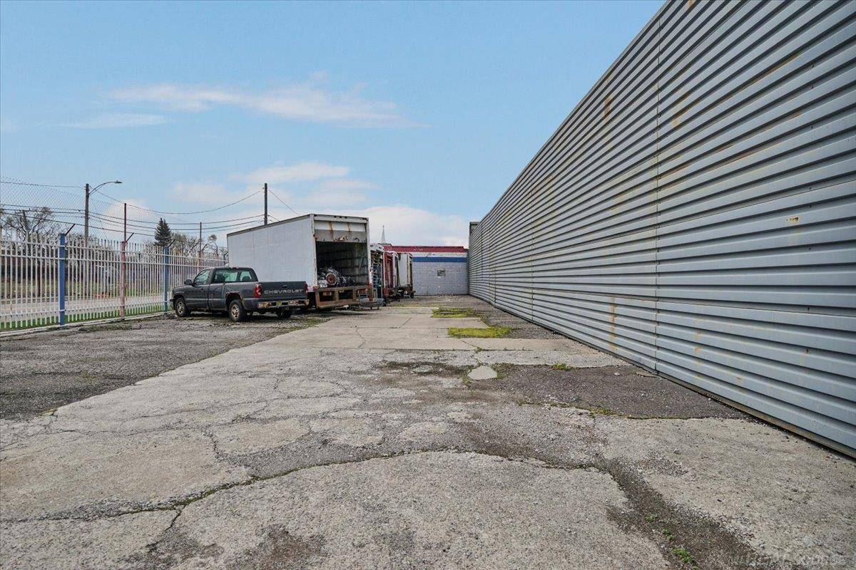 20011 John R ST, Detroit, MI 48203