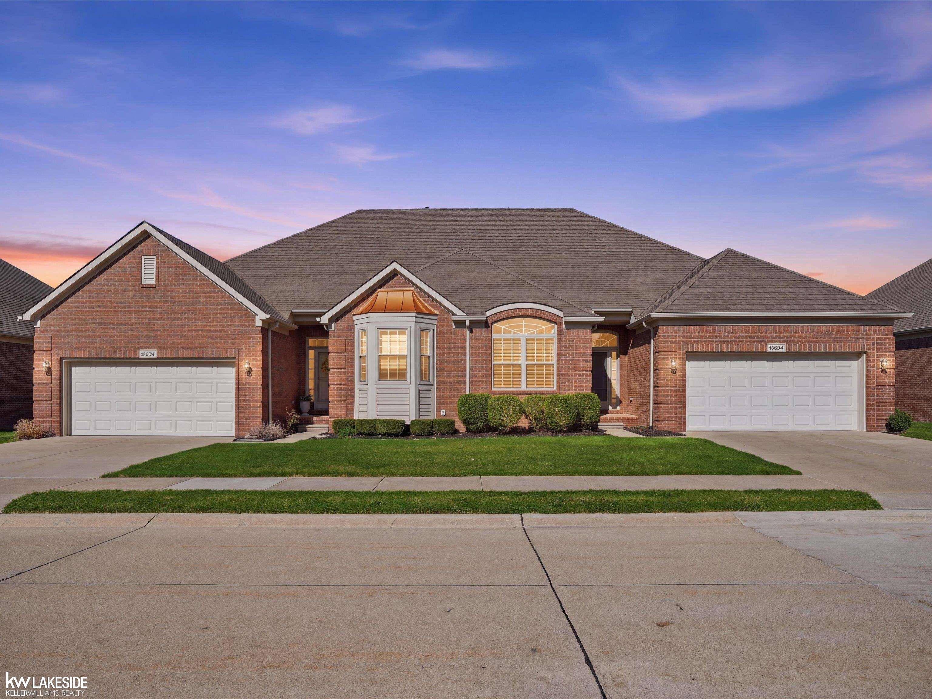 46899 Cynthia DR, Macomb Twp, MI 48044