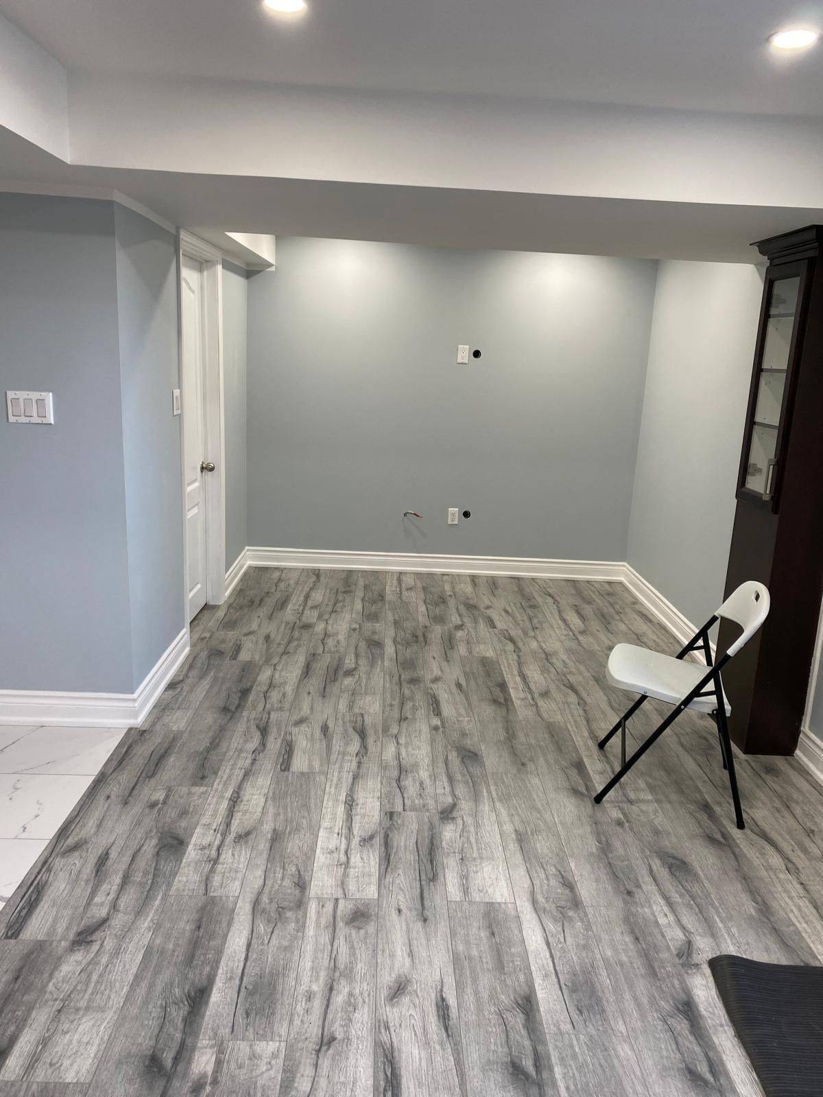 300 Miller Park AVE, Bradford West Gwillimbury, ON L3Z 0A7