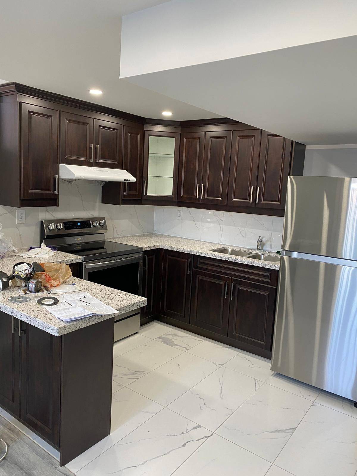 300 Miller Park AVE, Bradford West Gwillimbury, ON L3Z 0A7