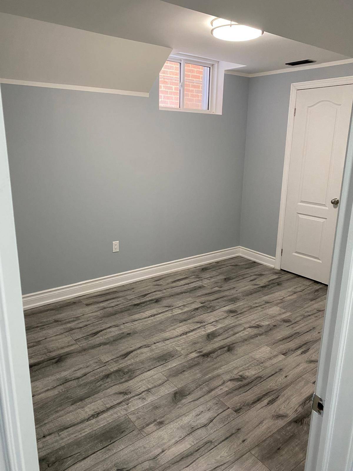 300 Miller Park AVE, Bradford West Gwillimbury, ON L3Z 0A7