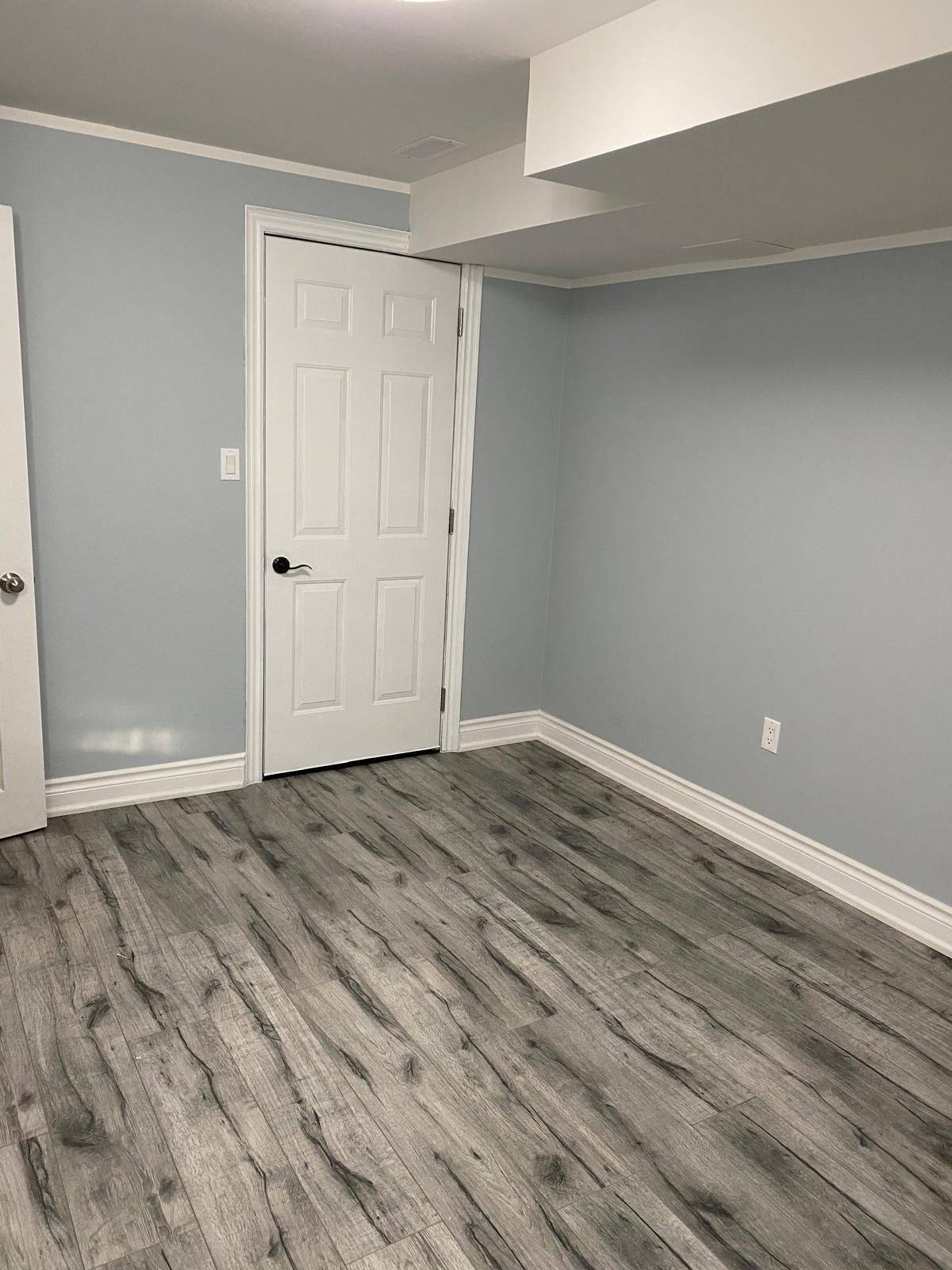 300 Miller Park AVE, Bradford West Gwillimbury, ON L3Z 0A7