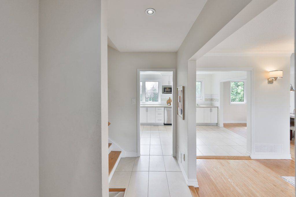 1486 Hixon ST, Oakville, ON L6L 1S3