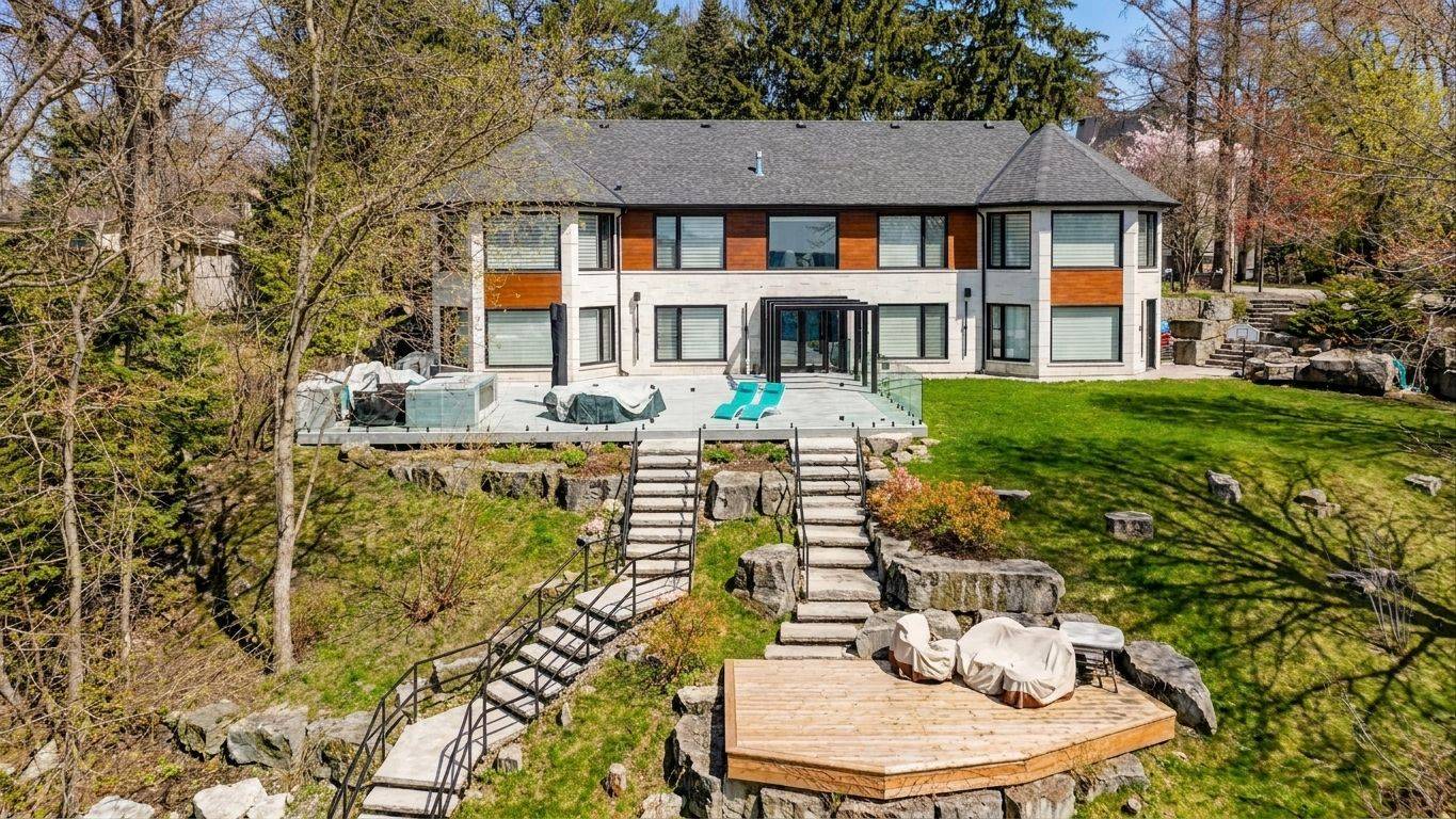 100 Appleby PL, Burlington, ON L7L 2X1