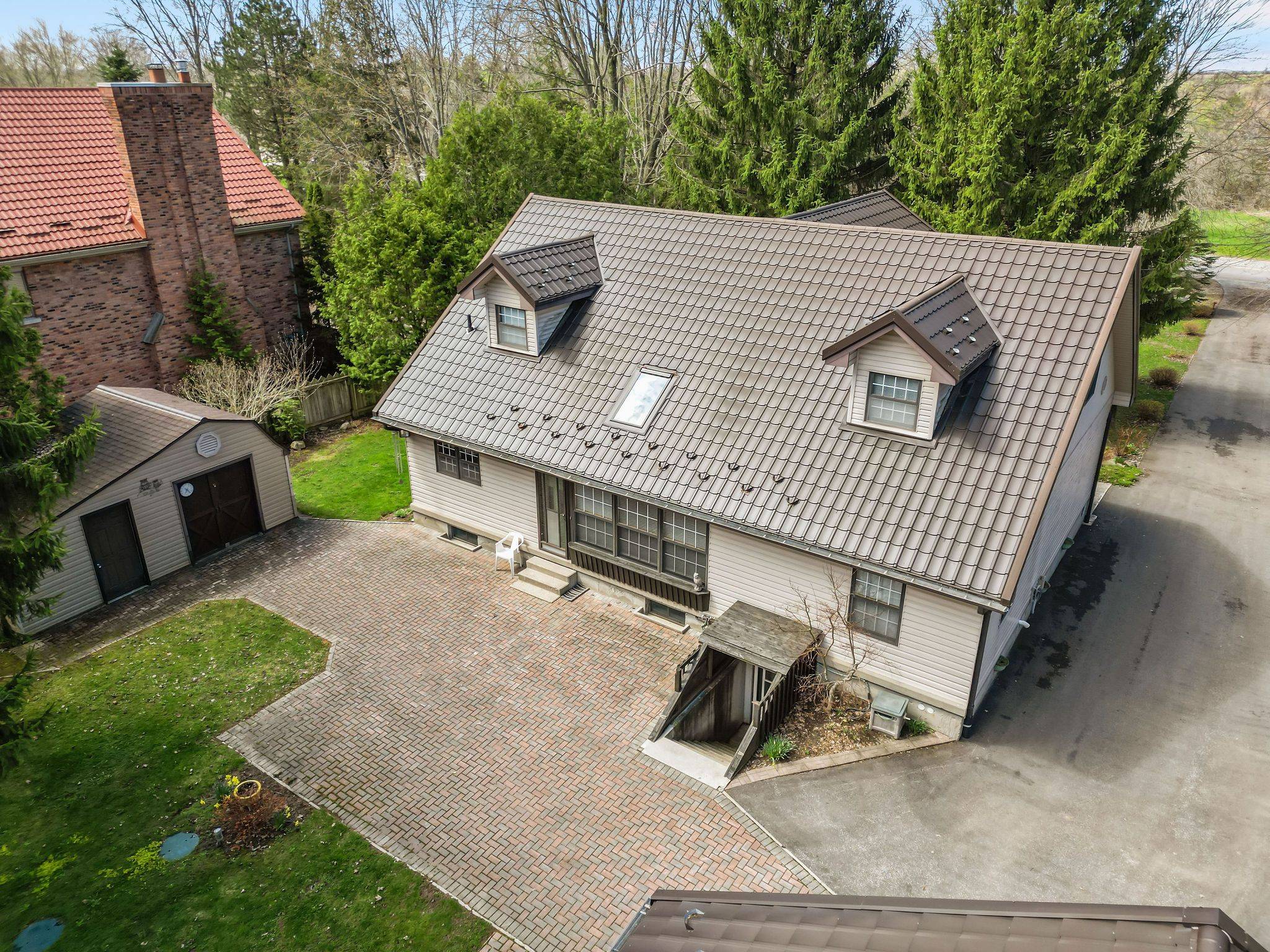 33396 Queen ST, North Middlesex, ON N0M 1A0