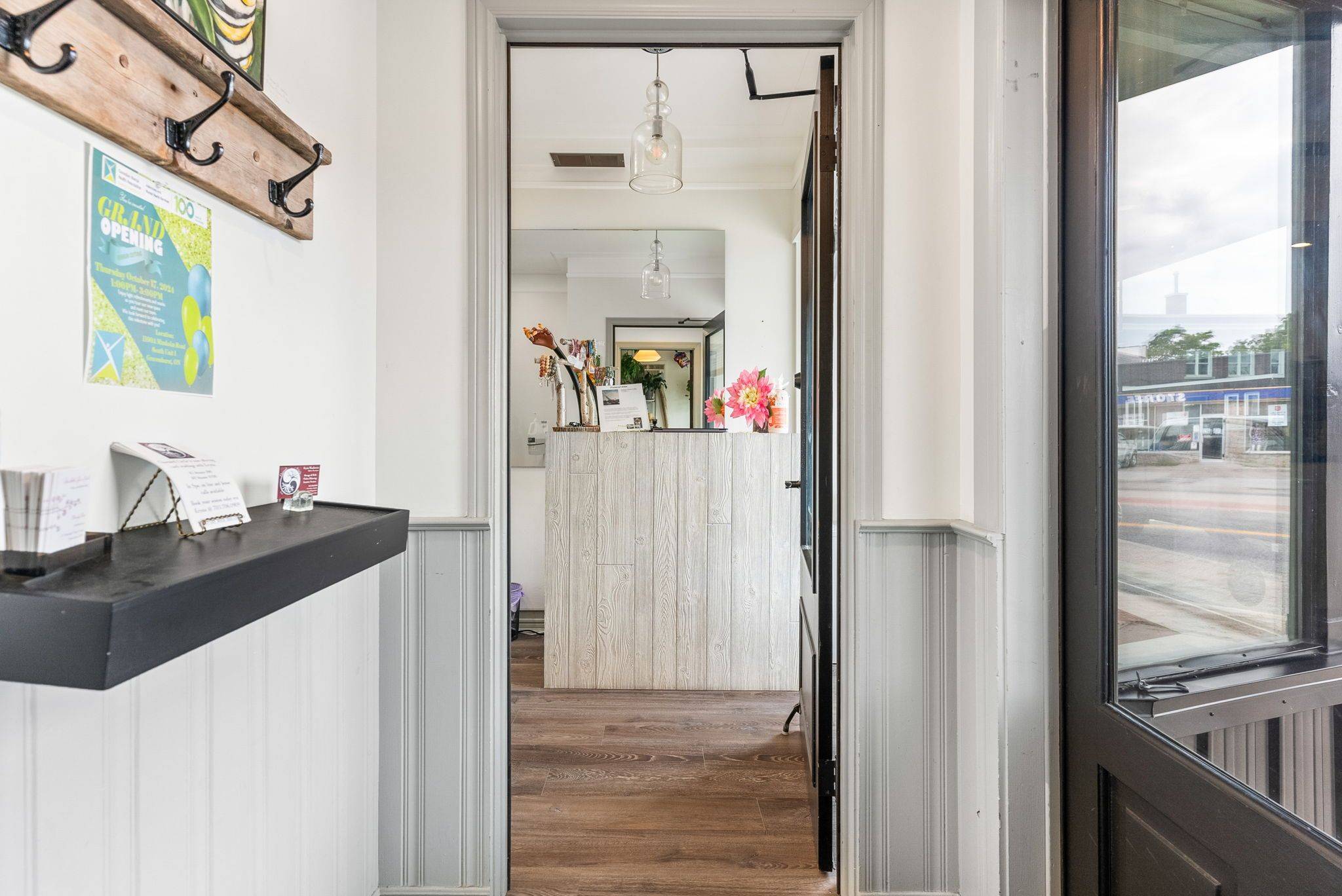 170 Muskoka RD N, Gravenhurst, ON P1P 1X2