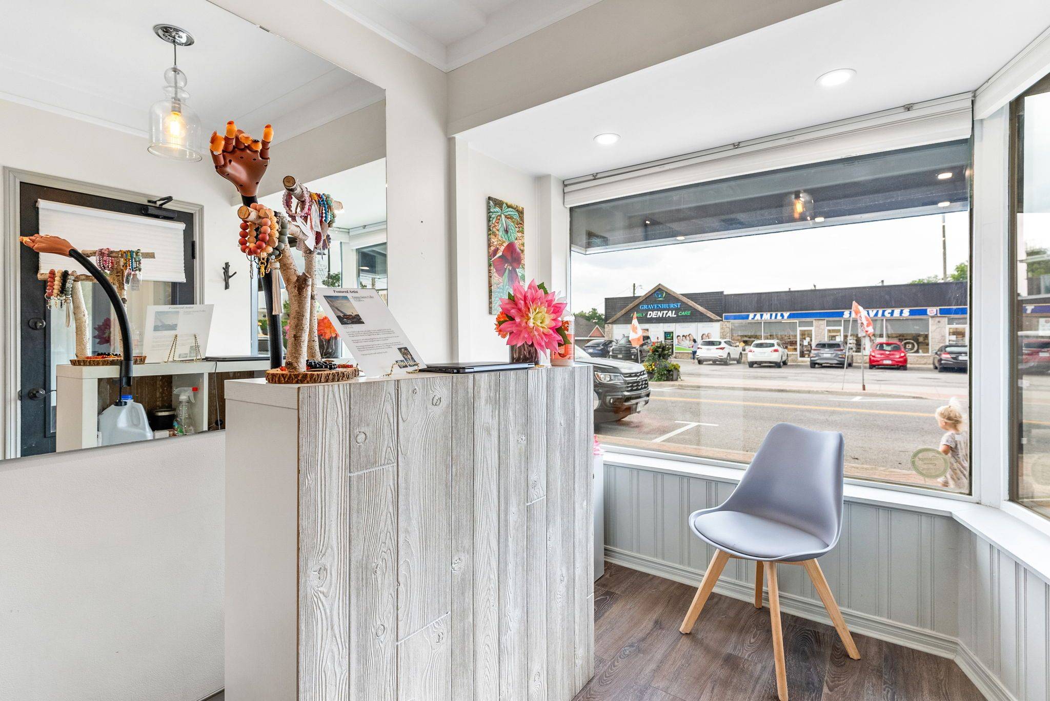 170 Muskoka RD N, Gravenhurst, ON P1P 1X2