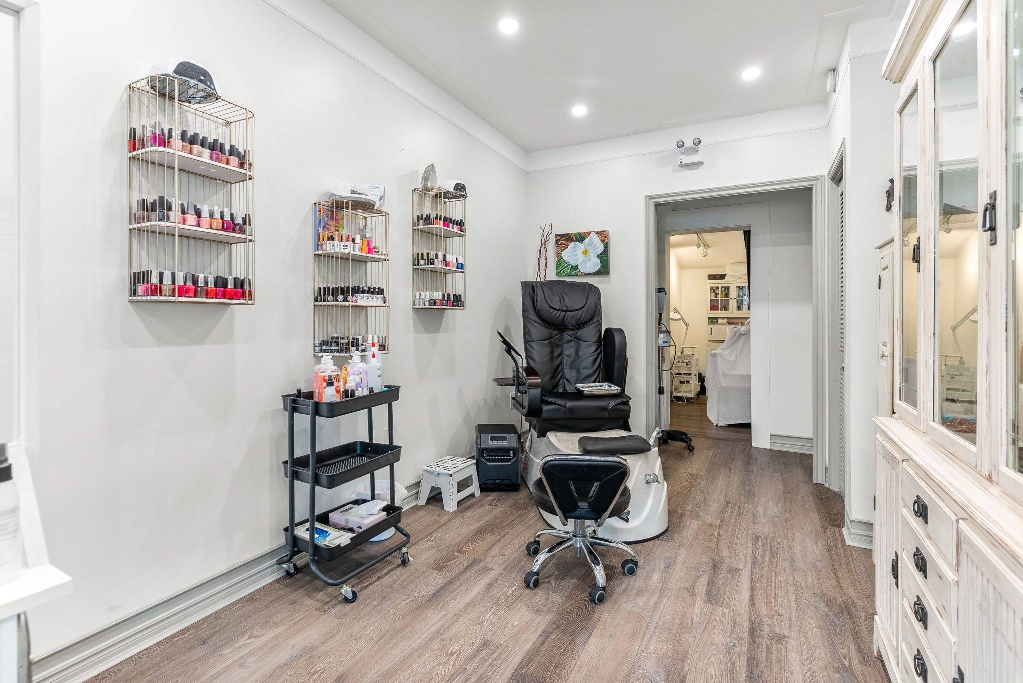 170 Muskoka RD N, Gravenhurst, ON P1P 1X2