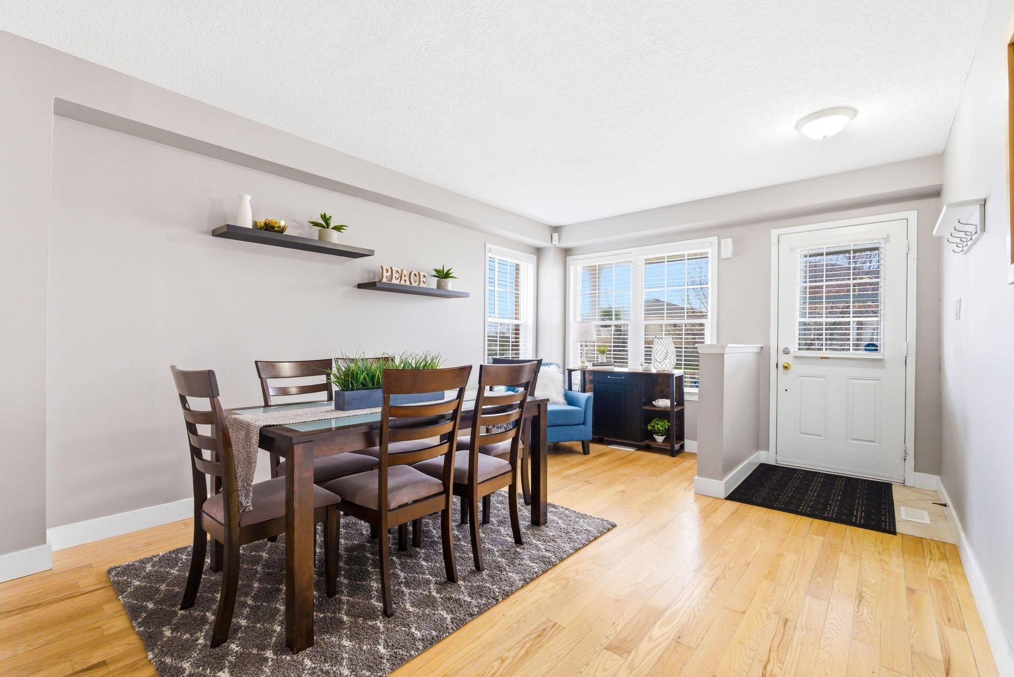 65 Bloomington DR, Cambridge, ON N1P 1J5