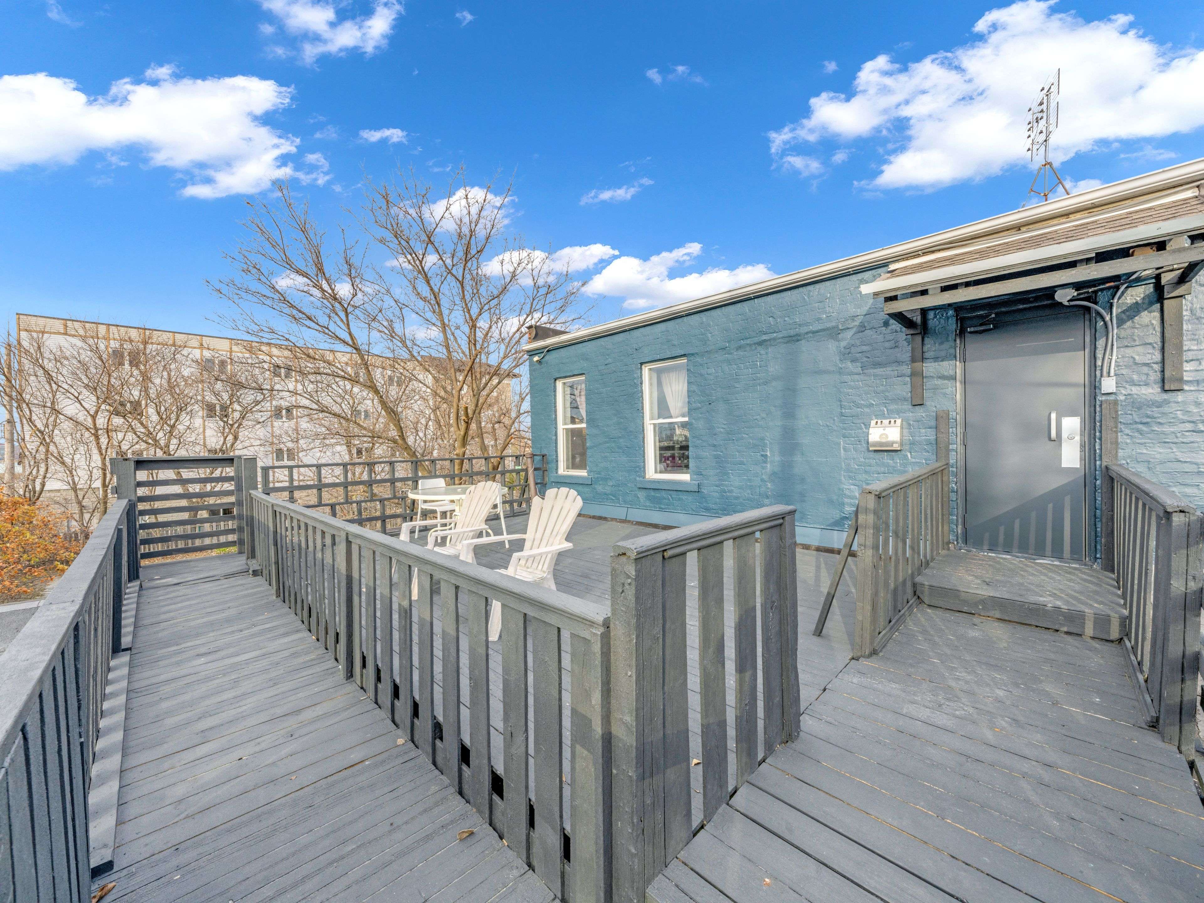 279 Drouillard RD #4, Windsor, ON N8Y 2P4