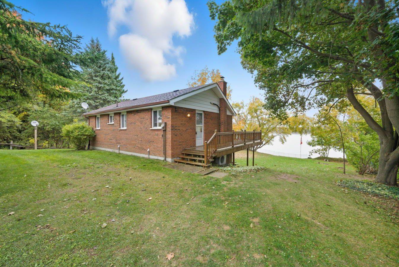 94 Plum Point LN, Kawartha Lakes, ON K0M 2C0