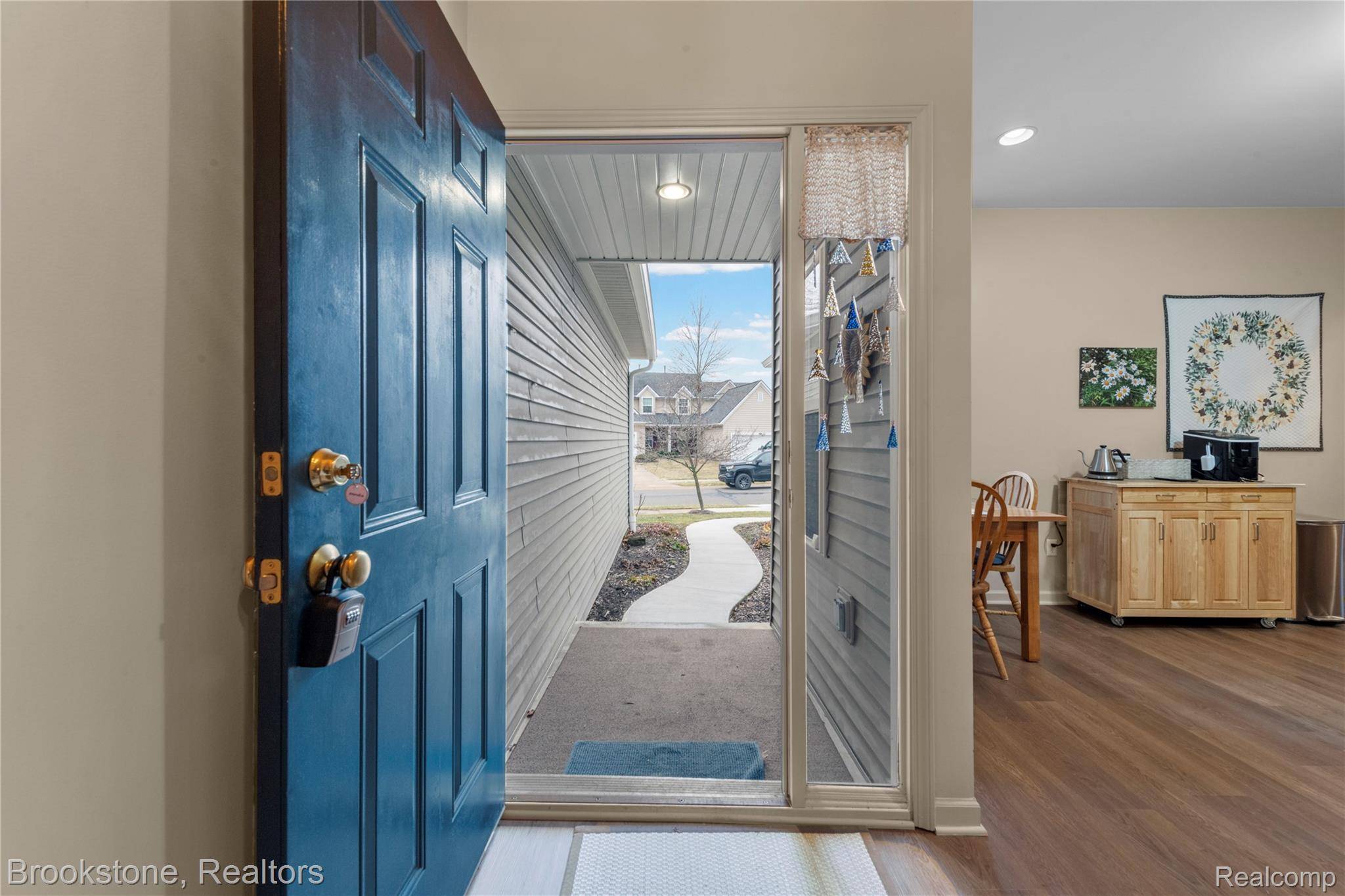 3568 Grove LN, Auburn Hills, MI 48326