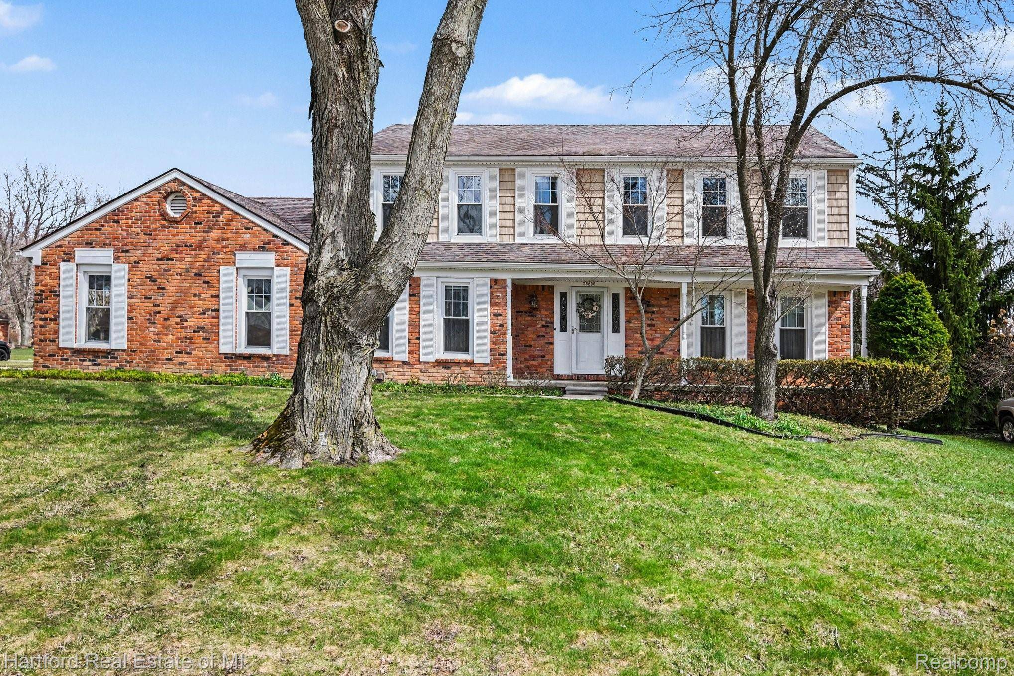 25800 Rutledge XING, Farmington Hills, MI 48335