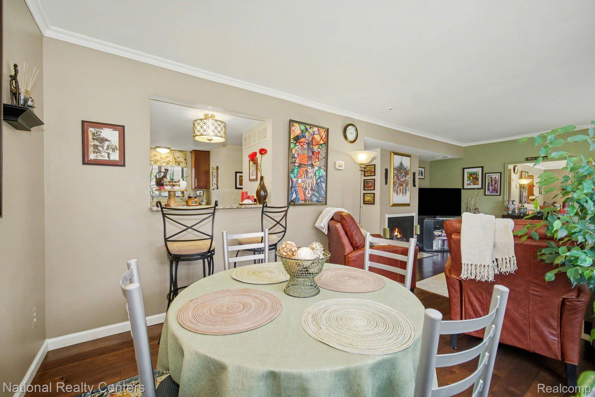 175 Briarcrest DR #111, Ann Arbor, MI 48104