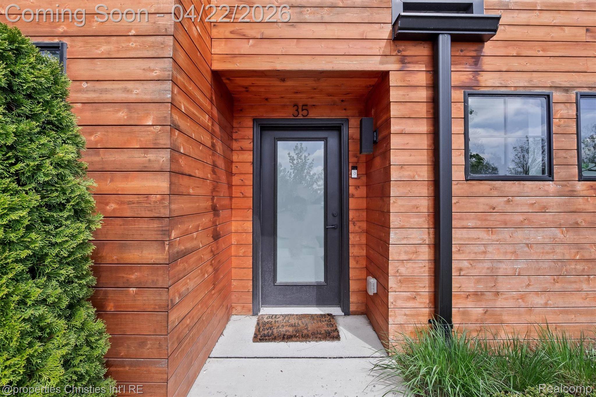 533 E Harrison AVE #35, Royal Oak, MI 48067