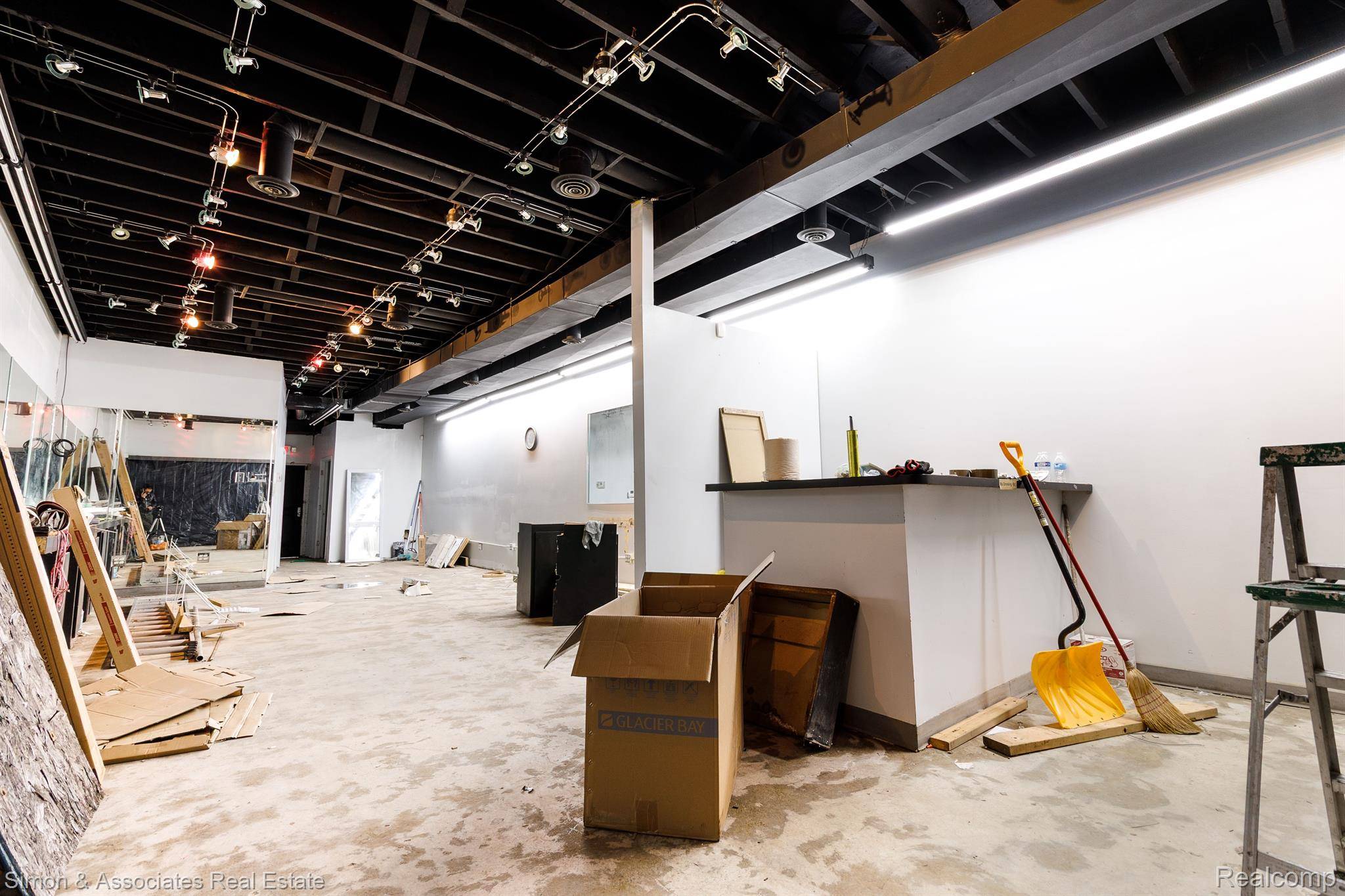 19606 JOY RD, Detroit, MI 48228